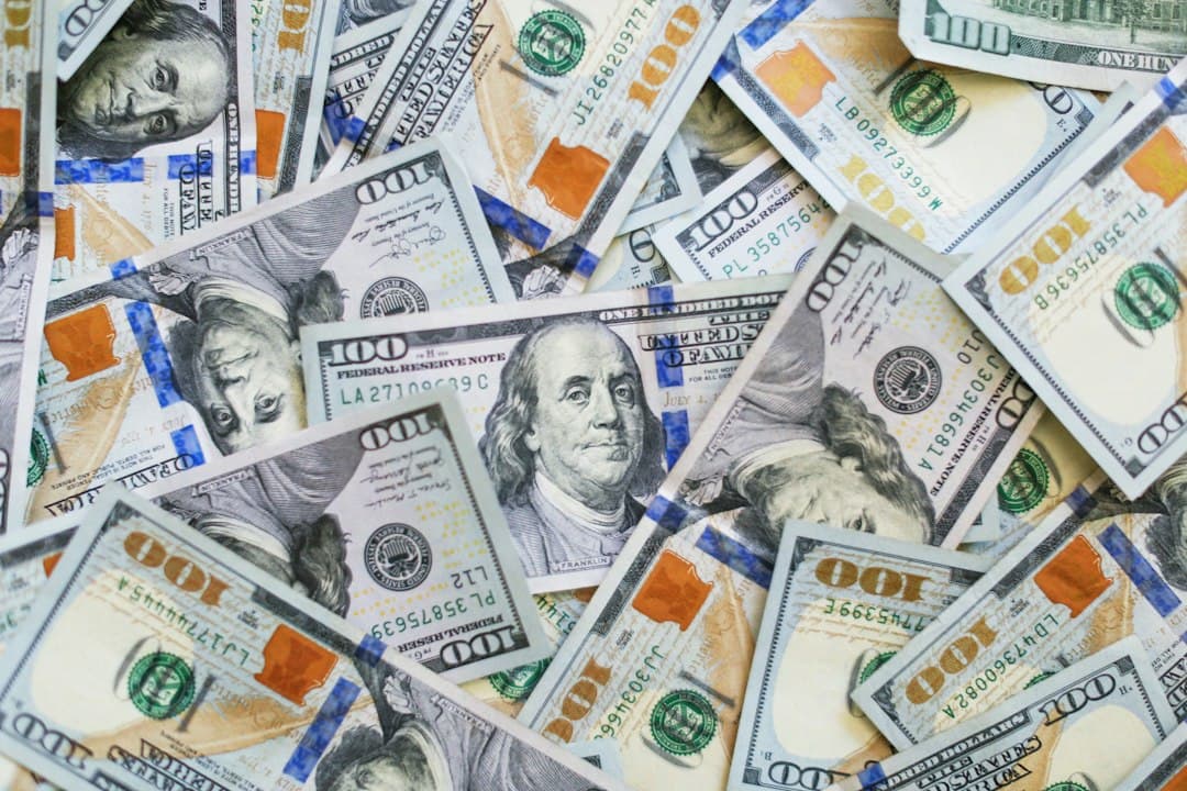 Argent en Équateur : dollars, distributeurs, cartes et espèces pour votre séjour