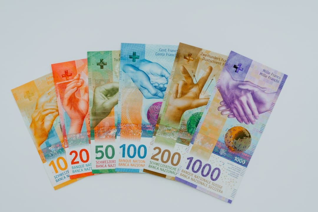Malaysian ringgit banknotes from RM 10 to RM 1,000 fanned out.