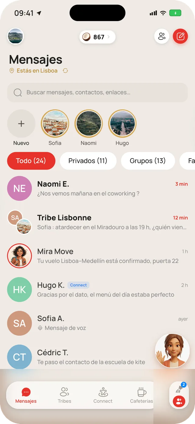 La pantalla de Mensajes de Mira Chat: conversaciones privadas y de Tribe, filtros Todo / Privados / Grupos y una barra de búsqueda